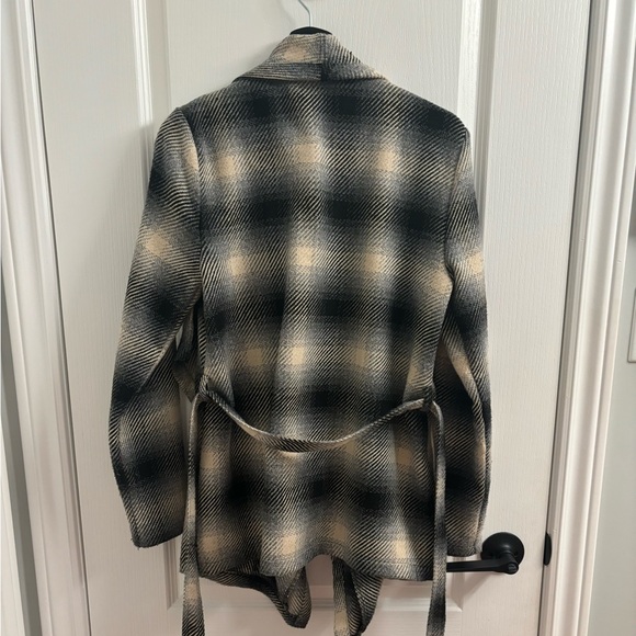 Jack By BB Dakota Mower Light Plaid Drape-front Wrap Jacket - Picture 5 of 7